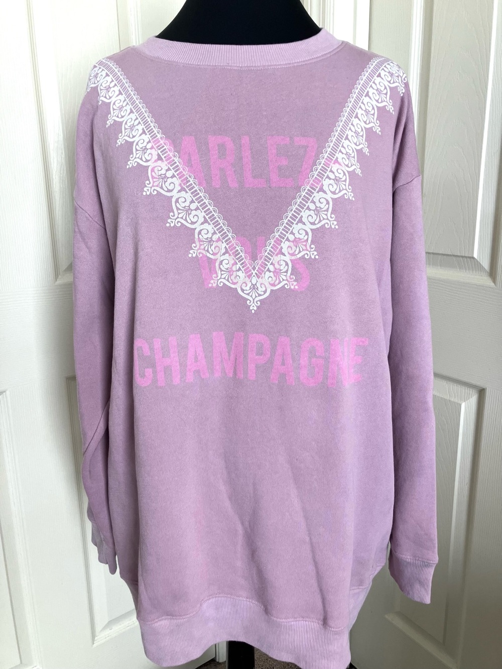 NWOT Wildfox “Parlez-Vous Champagne" Roadtrip Graphic Sweatshirt Purple Sz. L